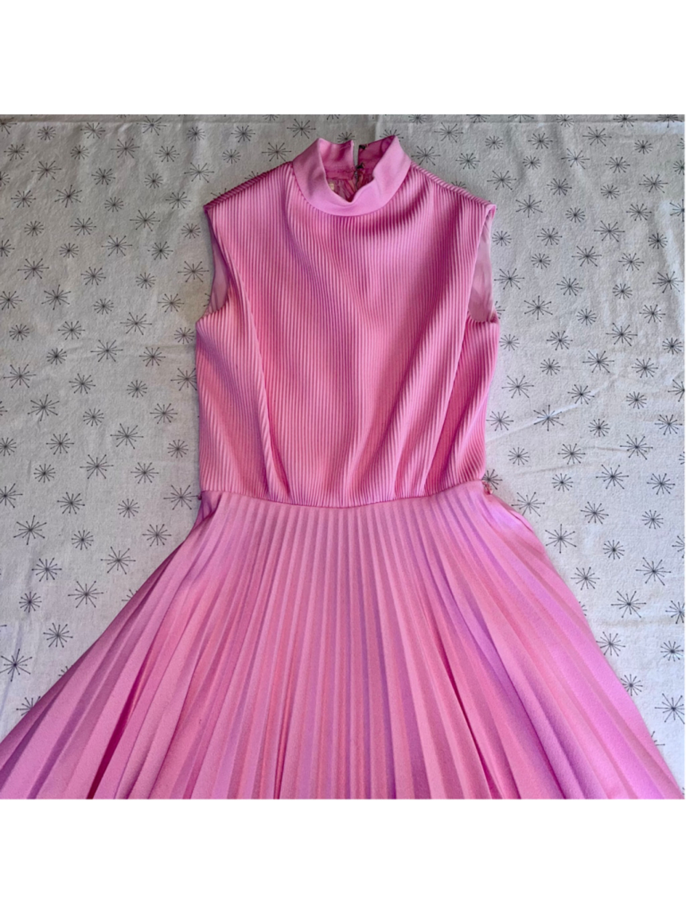 Vintage 70s Barbiecore pink polyester tank dress - Picture 3 of 5
